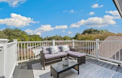 5907 WINTERHAVEN DR, Windcrest, TX 78239