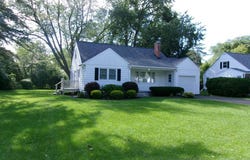 2023 Fairlawn Parkway, Niskayuna, NY 12309
