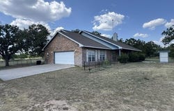 690 Ancient Oaks Drive, Marble Falls, TX 78654
