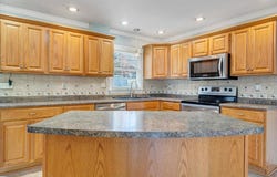 3565 Colony Ln, Roanoke, VA 24018
