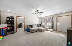 800 Montana Ave, Hurley, SD 57036