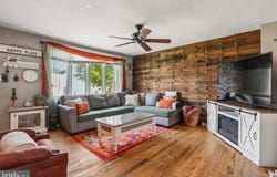 207 ROLLING Road, BROOMALL, PA 19008