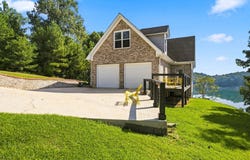221 OAK LEAF Cir, Houston, AL 35572