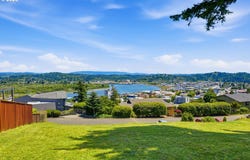 Telegraph Dr, CoosBay, OR 97420