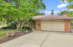 3310 Plum Grove Drive, Rolling Meadows, IL 60008