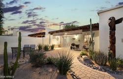 7040 N 11TH Avenue, Phoenix, AZ 85021