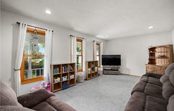 876 Moss Canyon Drive, Amherst, OH 44001