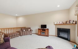 3205 S Lupine Pl, Sioux Falls, SD 57110