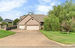 7225 E Worth Ave, Benton, AR 72019