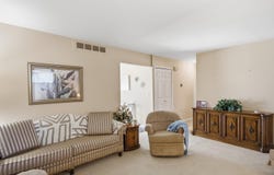 2982 Roundtree Drive, Troy, MI 48083