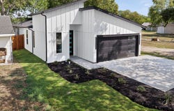 405 NE Front Street, Edgewood, TX 75117
