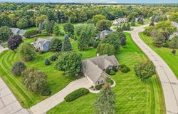 435 Nickelby Ct, Delafield, WI 53018