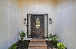 105 Lakeway Drive, Benbrook, TX 76126