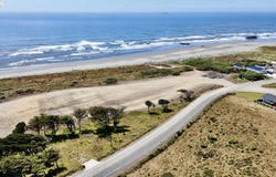 900 Old Coast Rd, GoldBeach, OR 97444