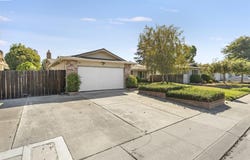 7516 Dorchester Way, Stockton, CA 95207