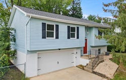 525 EDWARDIAN LN, WAYNESBORO, VA 22980