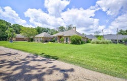 111 Trailwood Rd, Enchanted Oaks, TX 75156
