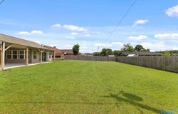 215 Oakview Circle, Killen, AL 35645