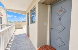 330 SE 2nd St, Hallandale Beach, FL 33009