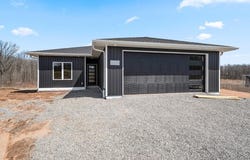 4001 ANTWERP Avenue, HOWARD, WI 54313-7518