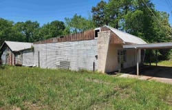 10542 S Main, Overton, TX 75684