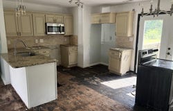 5 Crown Point Road, Hubert, NC 28539