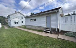 140 2nd St N, Eveleth, MN 55734
