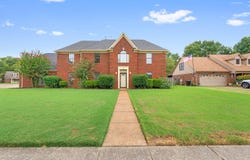 6598 STONETRACE Dr, Bartlett, TN 38135