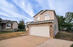 4197 LILY Dr, Roy, UT 84067