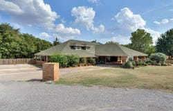 6800 Tanglewood Drive, Mustang, OK 73064