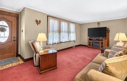 9 Dakota St, Crafton, PA 15205