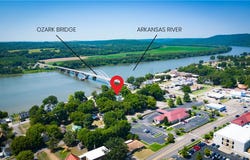 600 W River Street, Ozark, AR 72949