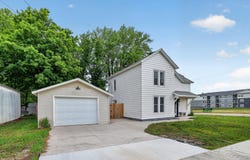 302 1st Street NW, Dodge Center, MN 55927