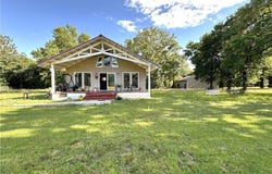31456 Greenberg Drive, Edwards, MO 65326