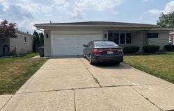 13502 Moceri Circle, Warren, MI 48088