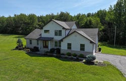 106 Flower Dr., Albion, IL 62806