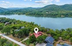 29121 Station Lane, Eagle Rock, MO 65641