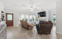 7113 Private Road 1182, Leonard, TX 75452