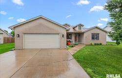 1208 OAKBROOK Avenue, Chatham, IL 62629