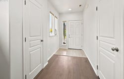 1902 ADELMAN Loop, Eugene, OR 97402