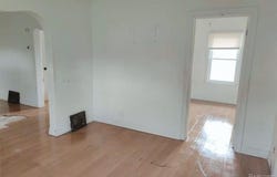 1317 E Muir Avenue, Hazel Park, MI 48030