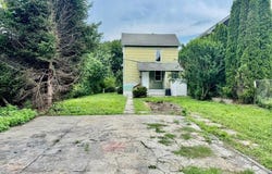 66 Clover, Johnstown, PA 15902