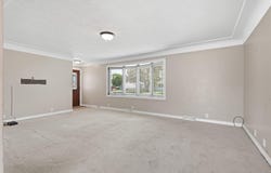 2724 Barton Avenue, Waterloo, IA 50702