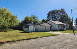 622 N Second Avenue, Iron River, MI 49935