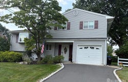 2 Peachwood Court, Milltown, NJ 08850