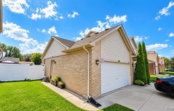 15818 E 14 Mile Road, Fraser, MI 48026