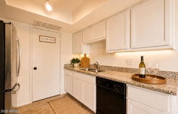 4014 S 44th Way, Phoenix, AZ 85040