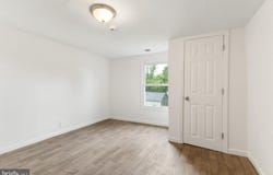 211 BROAD Street, BEVERLY, NJ 08010