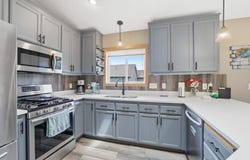 961 Ivy Hills Road, Belle Plaine, MN 56011
