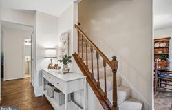 9357 CHESTNUT KNOLLS DR, FAIRFAX, VA 22032